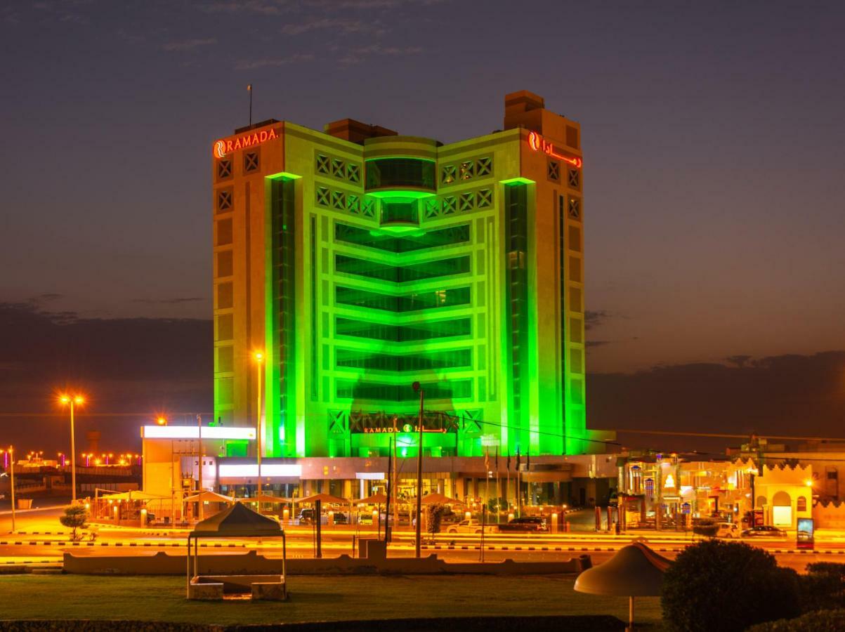 Ramada Hotel & Suites By Wyndham Al Qassim Аль-Букайрия Экстерьер фото The Grand Hotel