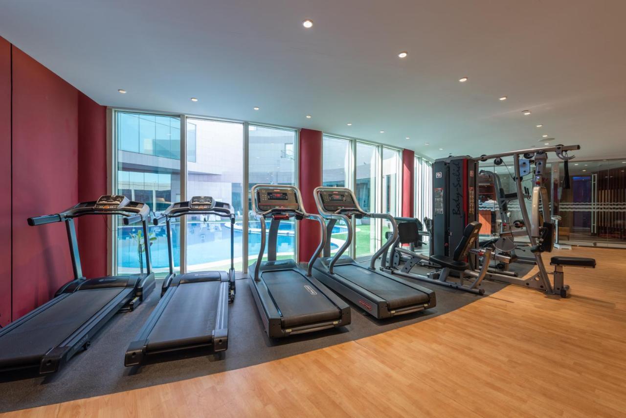 Ramada Hotel & Suites By Wyndham Al Qassim Аль-Букайрия Экстерьер фото The gym at the hotel